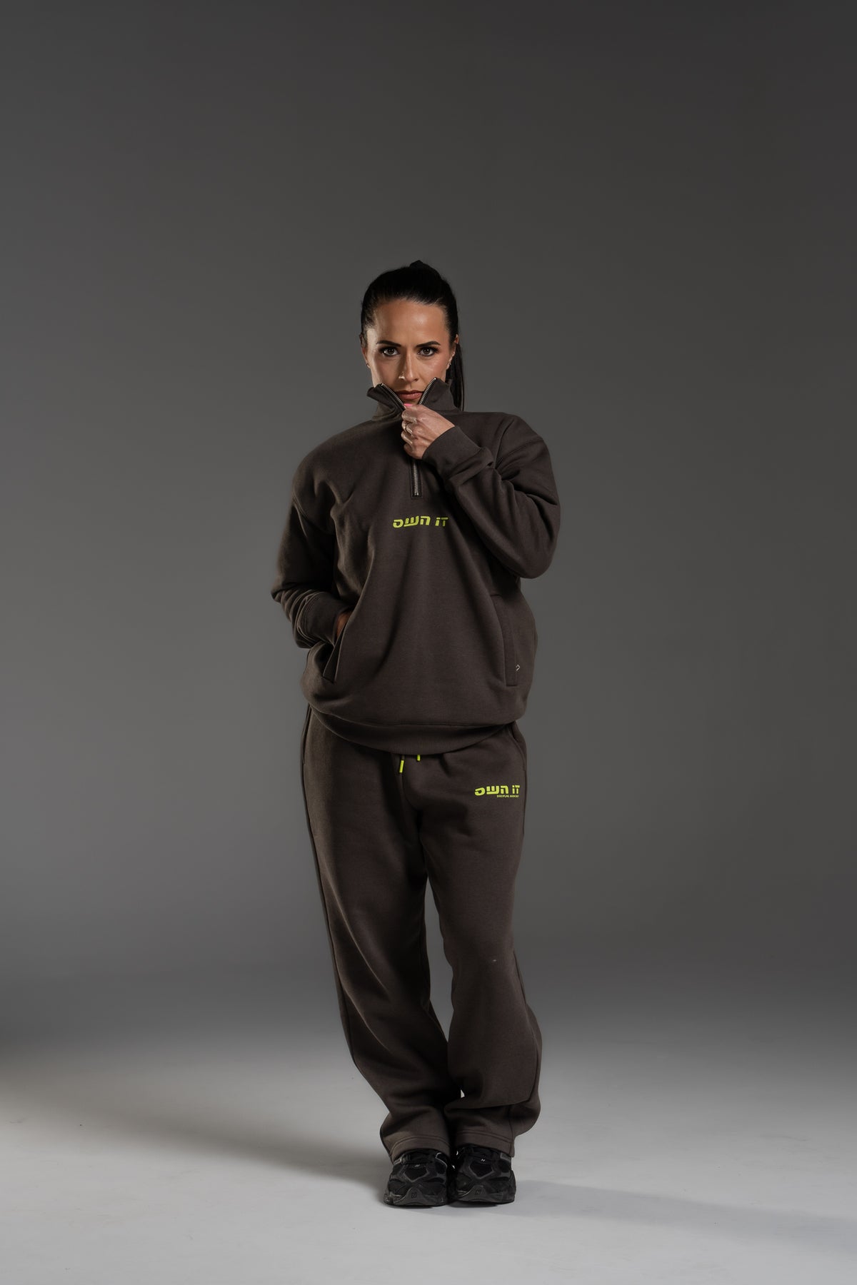 Own It 1/4 Zip Pullover — Dark Grey
