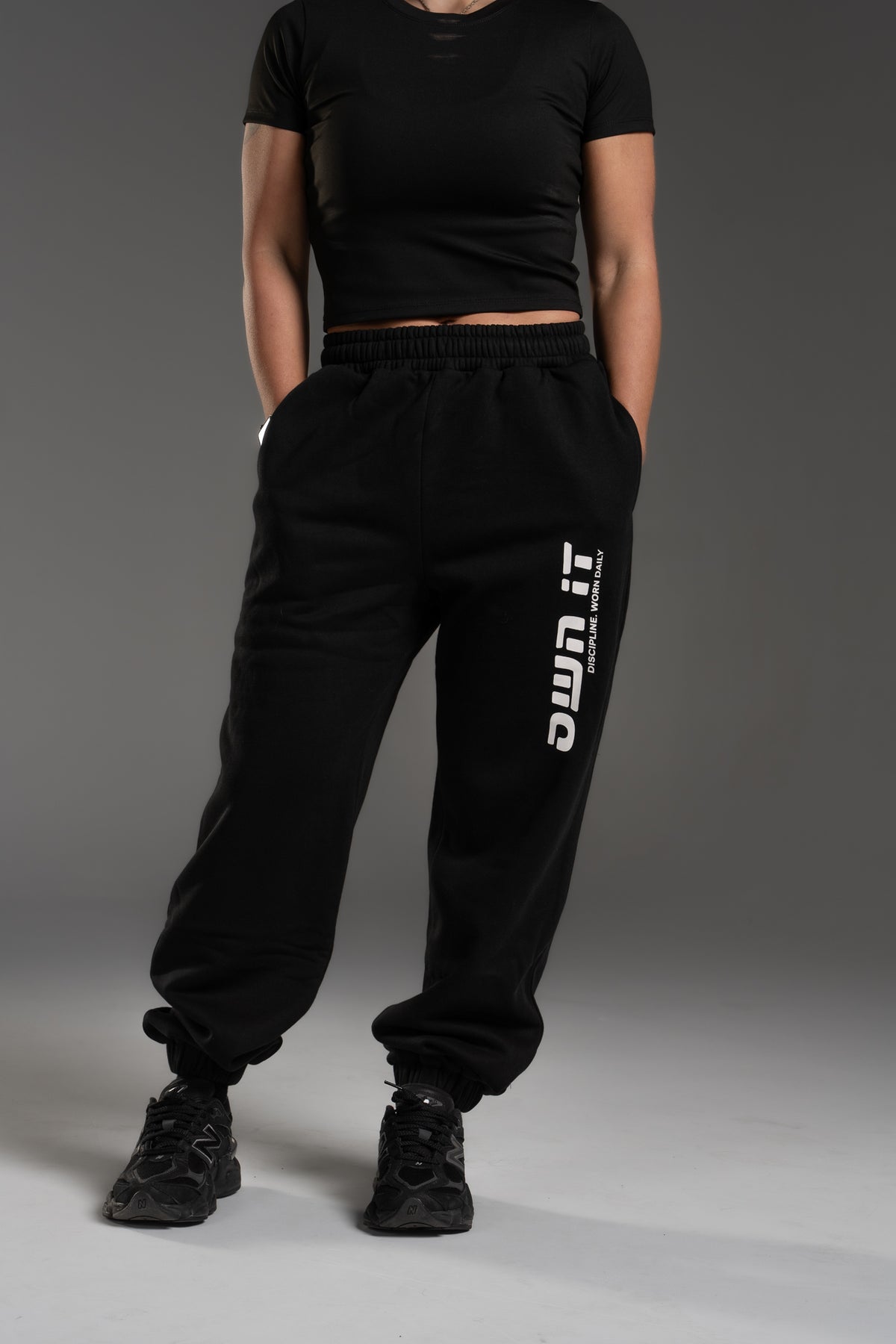 SWEATPANTS CUFFED BLACK/WHITE